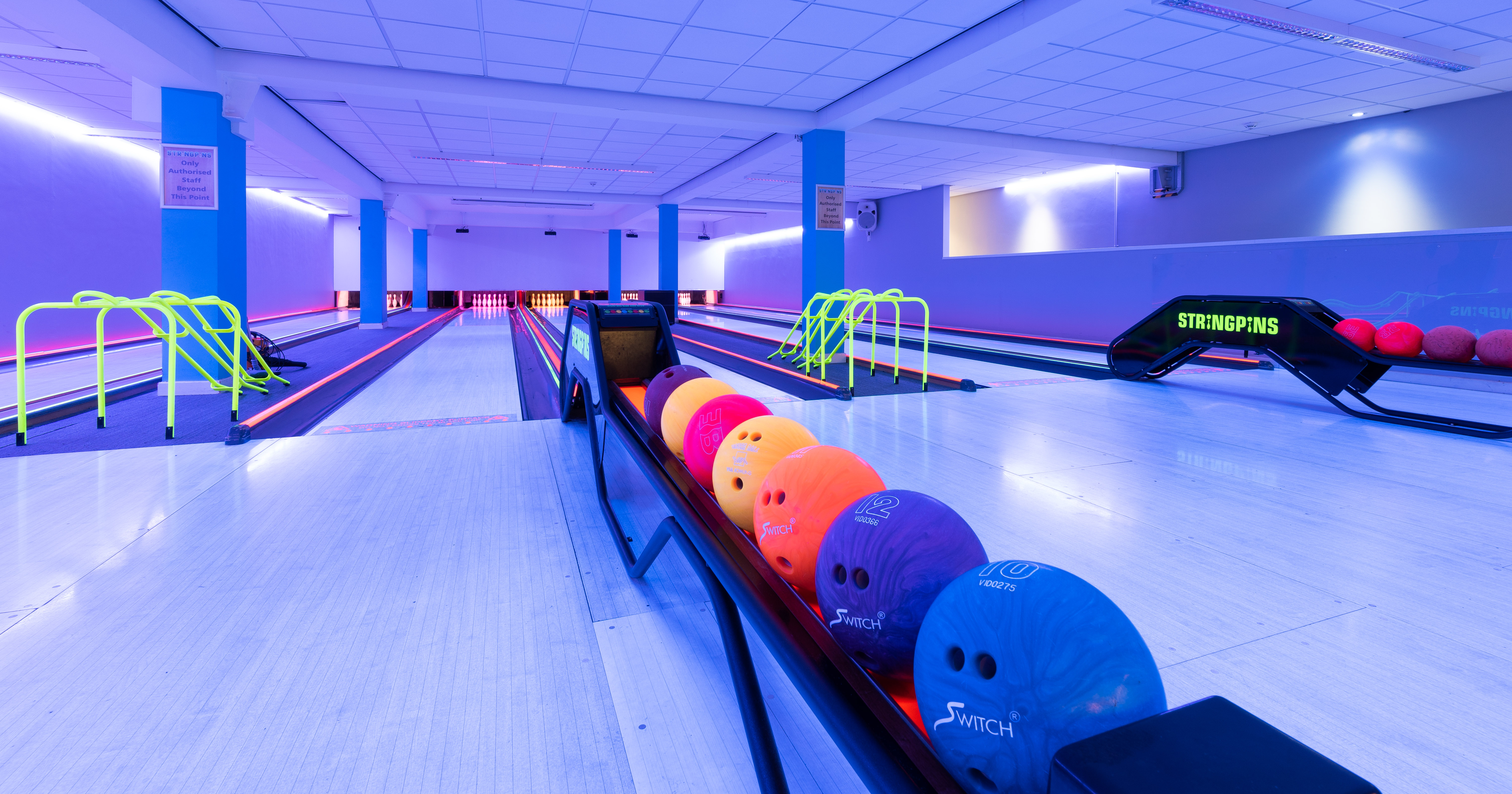 ten-pin bowling lanes in string pins at One Leisure St Ives